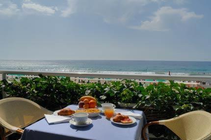 Hotel Beau Sejour Alassio Exterior foto